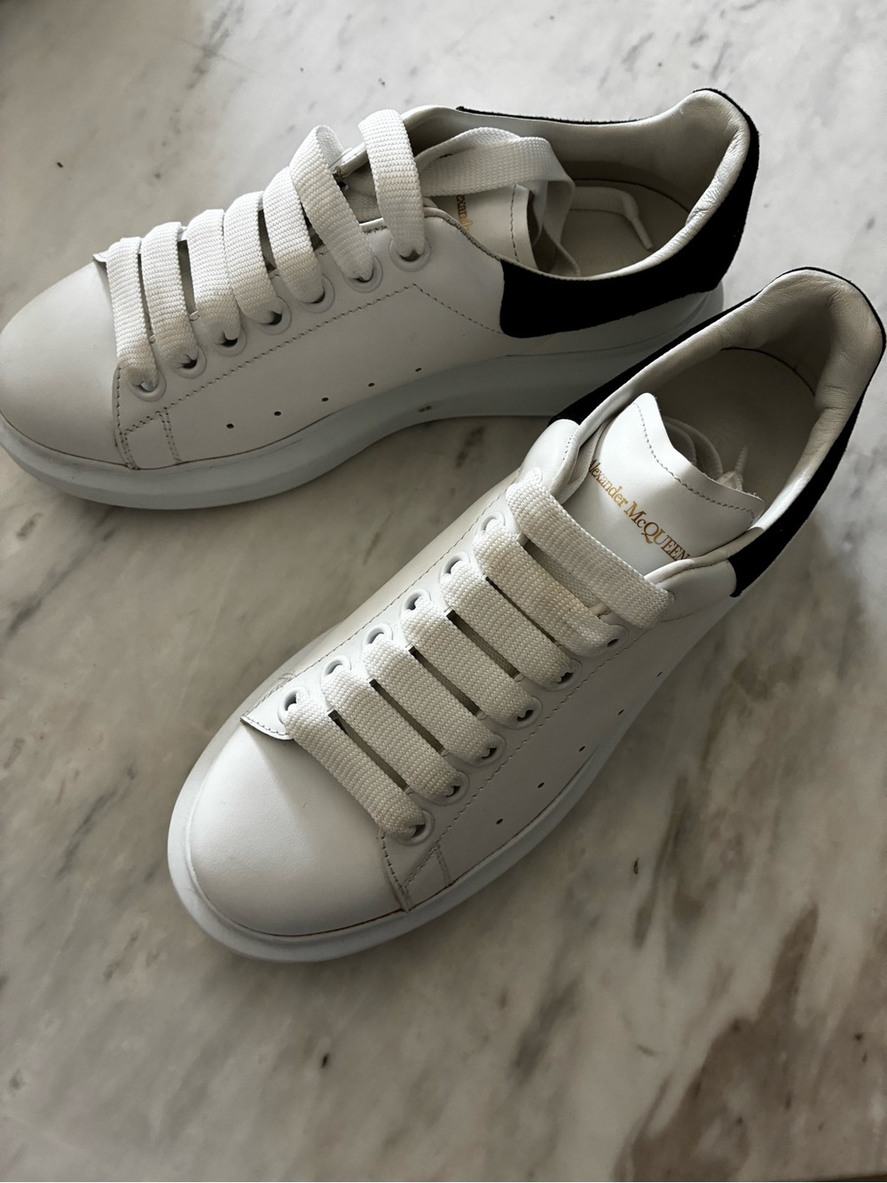 Alexander McQueen oversized sneakers in White -eu 38 - Picture 2 of 5